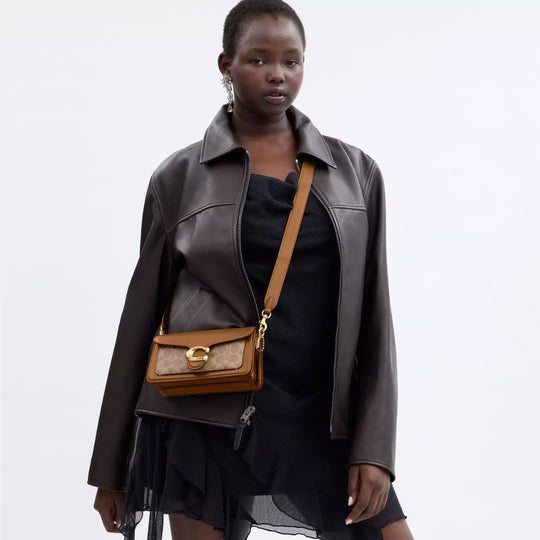 Coach TABBY 20 Tan/Brown Clutch Bag