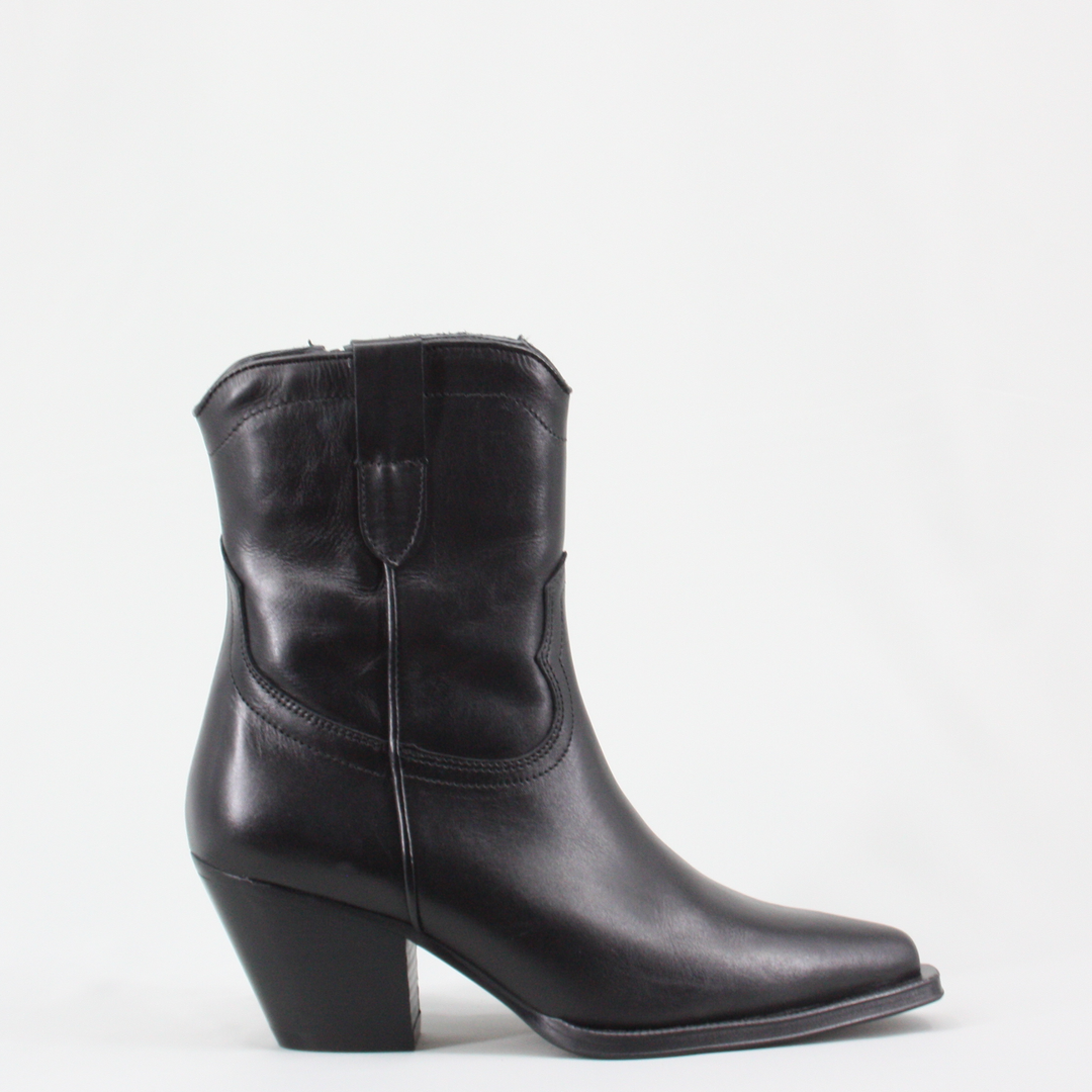 Alpe black 2025 ankle boots
