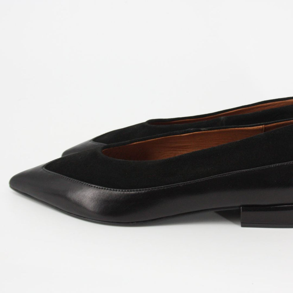 Angel Alarcon DENISE Black Leather and Suede Pump