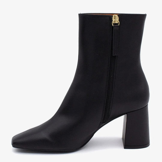 Angel Alarcon DRIMIA Black Leather Ankle Boots
