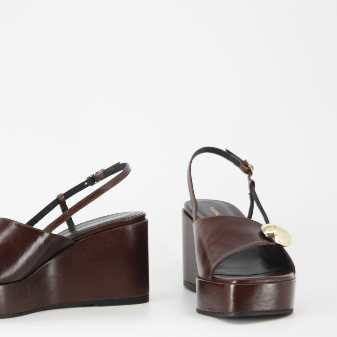 Angel Alarcon HALDESA Szpilka z nadrukiem w panterkę