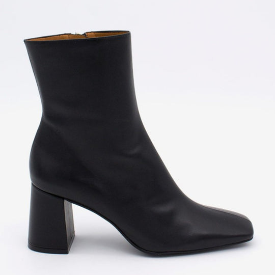 Angel Alarcon DRIMIA Black Leather Ankle Boots