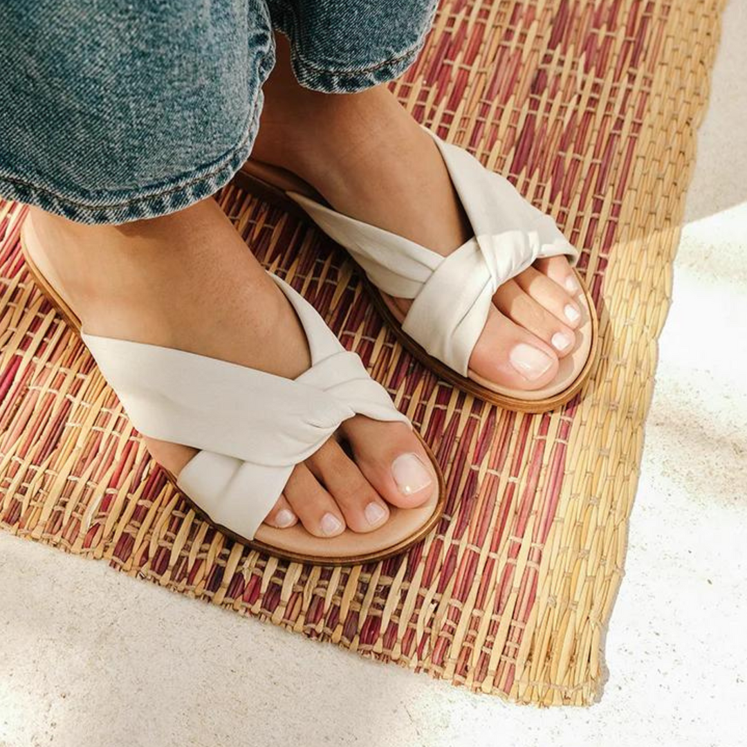 Bryan Stepwise MEDUSA Off-White Leather Sandals