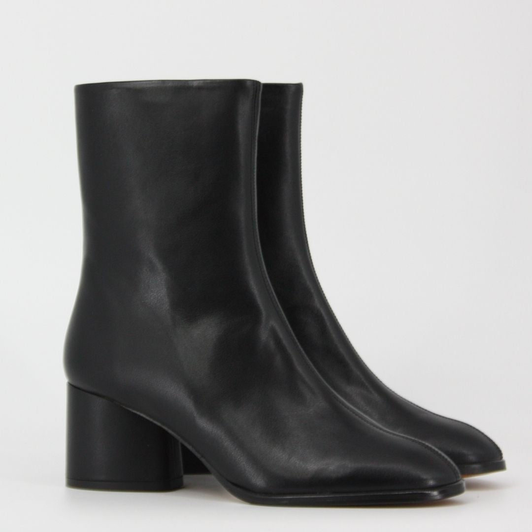 Dansi DOLLY Black Leather Ankle Boots