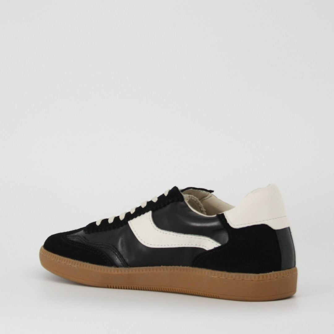 Dolce Vita NOTICE Traenálaithe Suede Dubh