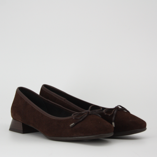 Gerry McGuire's CLAUDINE Brown Suede Pumps