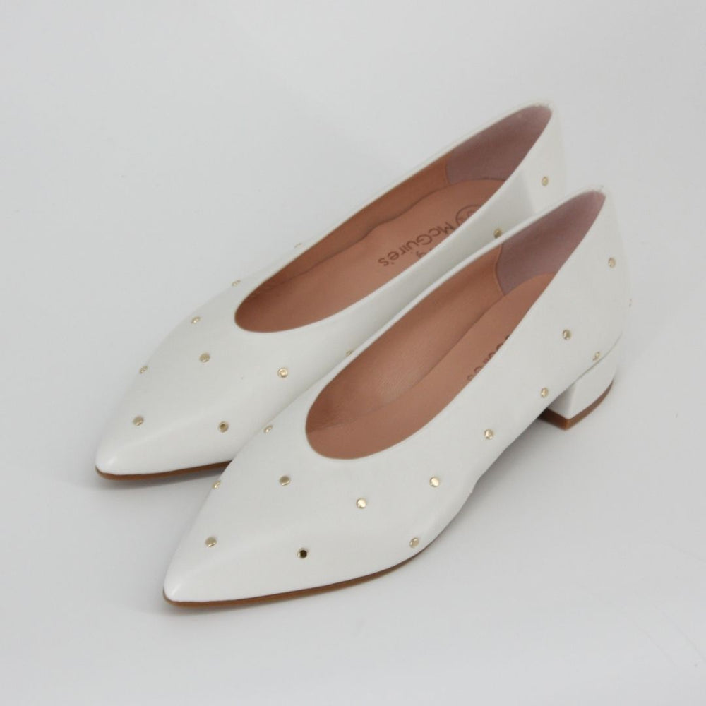 Gerry Mc Guire's KAISER White Studded Pump