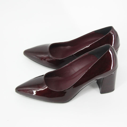 Gerry McGuire's KAYAK Patent Burgundy Heels