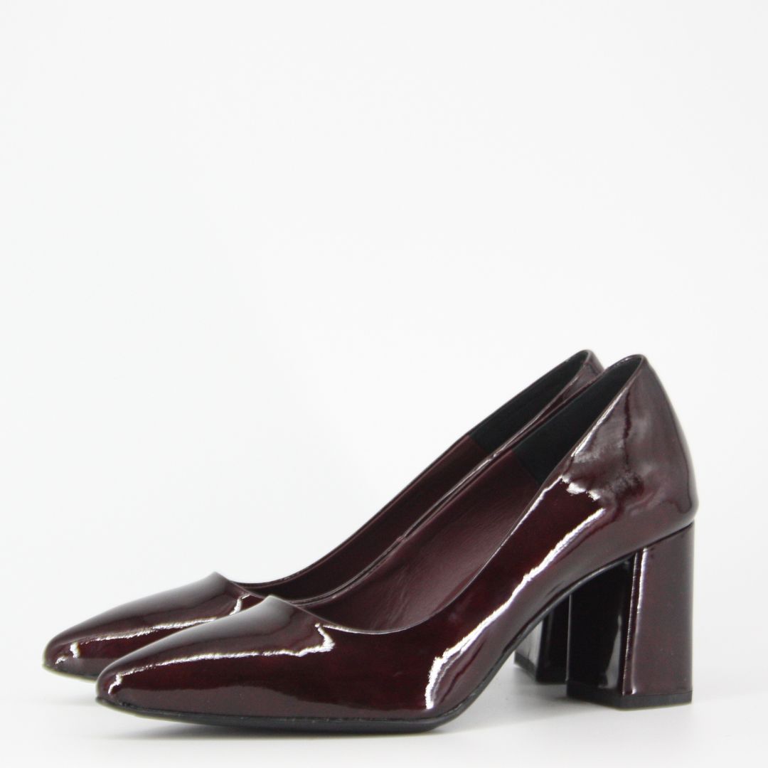 Gerry McGuire's KAYAK Patent Burgundy Heels