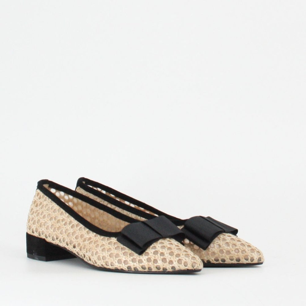Gerry Mc Guire's RAFFIA Black Pump