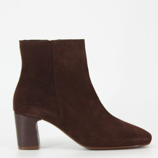 Gerry Mc Guires SIERRA Brown Suede Ankle Boots