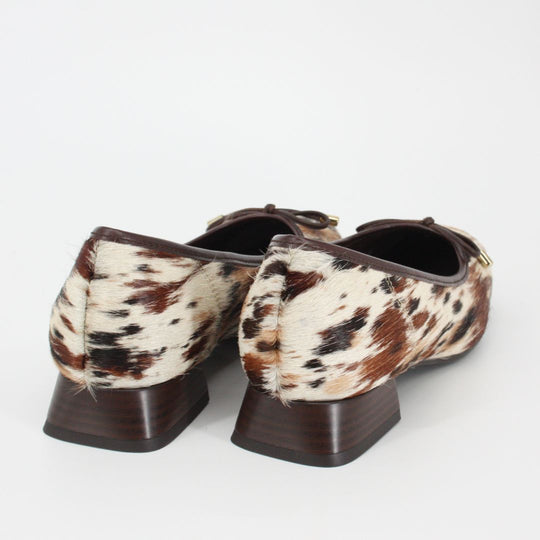 Gerry Mc Guires PONY Animal Print Pump