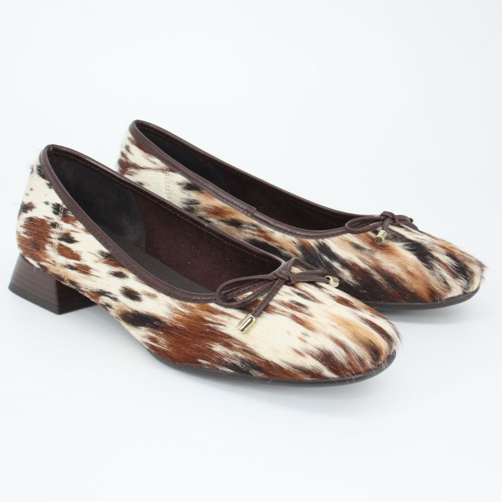 Gerry Mc Guires PONY Animal Print Pump