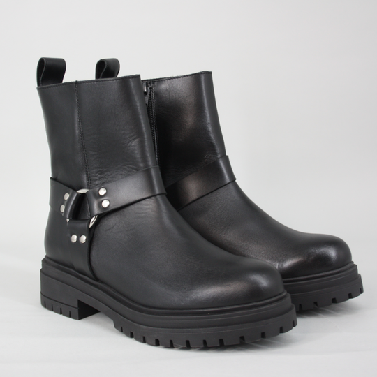 KMB SAVANNAH Black Ankle Boots