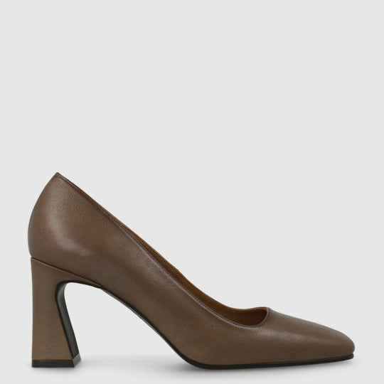 Lodi ELEIS Taupe Leather Pumps