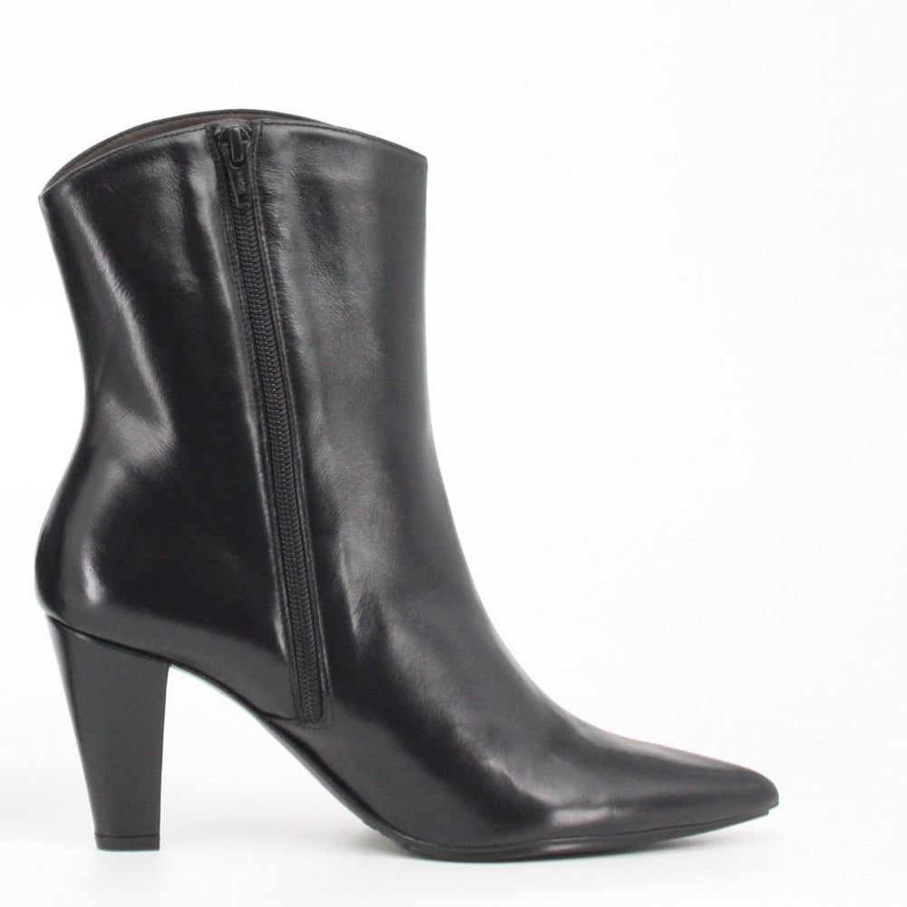 Lodi RECIS Black Leather Ankle Boots