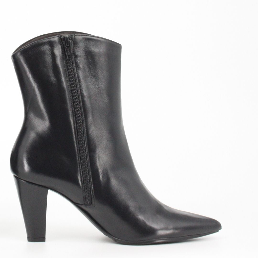 Lodi RECIS Black Leather Ankle Boots