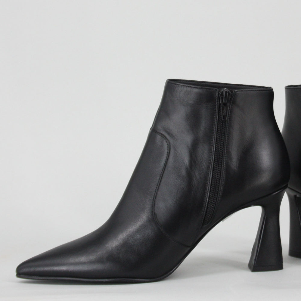 Lodi RETIS Black Leather Ankle Boots