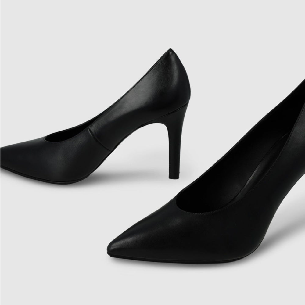 Lodi RINATA Black Leather Pumps