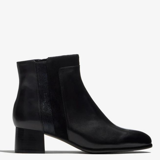 Regarde Le Ciel MILLIE Black Leather Ankle Boots