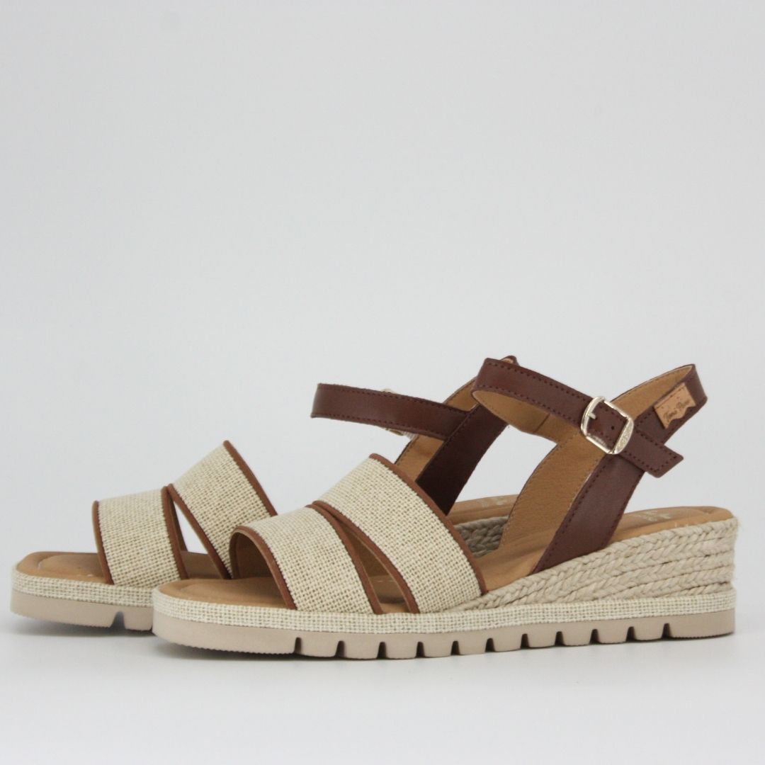 Toni Pons AURA Tan Wedge