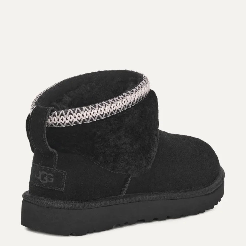 UGG Classic Ultra Mini Maxi Curly Black Boots