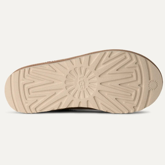 UGG TASMAN in Sand/Dark Cherry