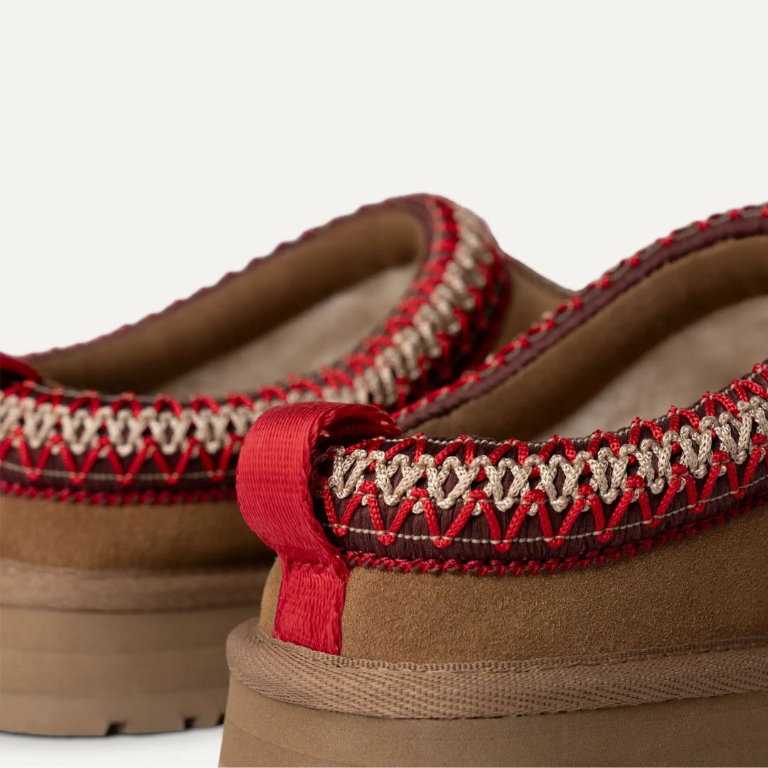 UGG TAZZ Kids in Chestnut