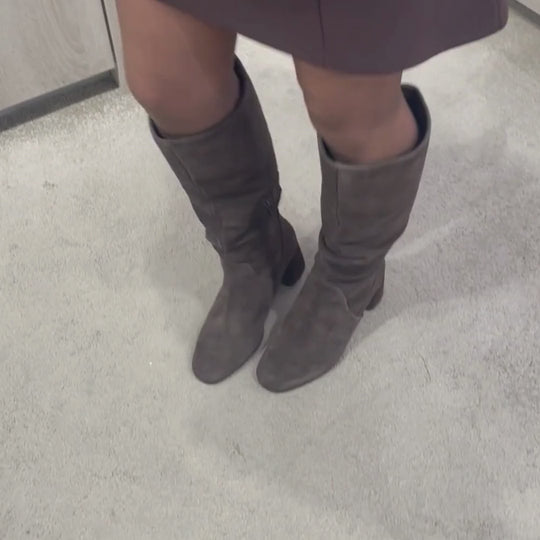 Regarde Le Ciel NEVA Brown Ruffle Knee-High Boots